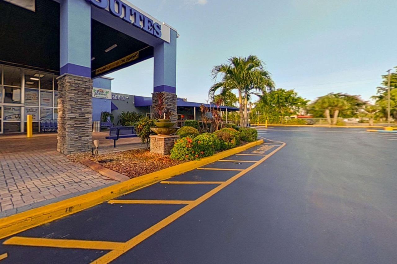 Rodeway Inn & Suites Fort Lauderdale Airport & Cruise Port Dania Beach Exterior foto