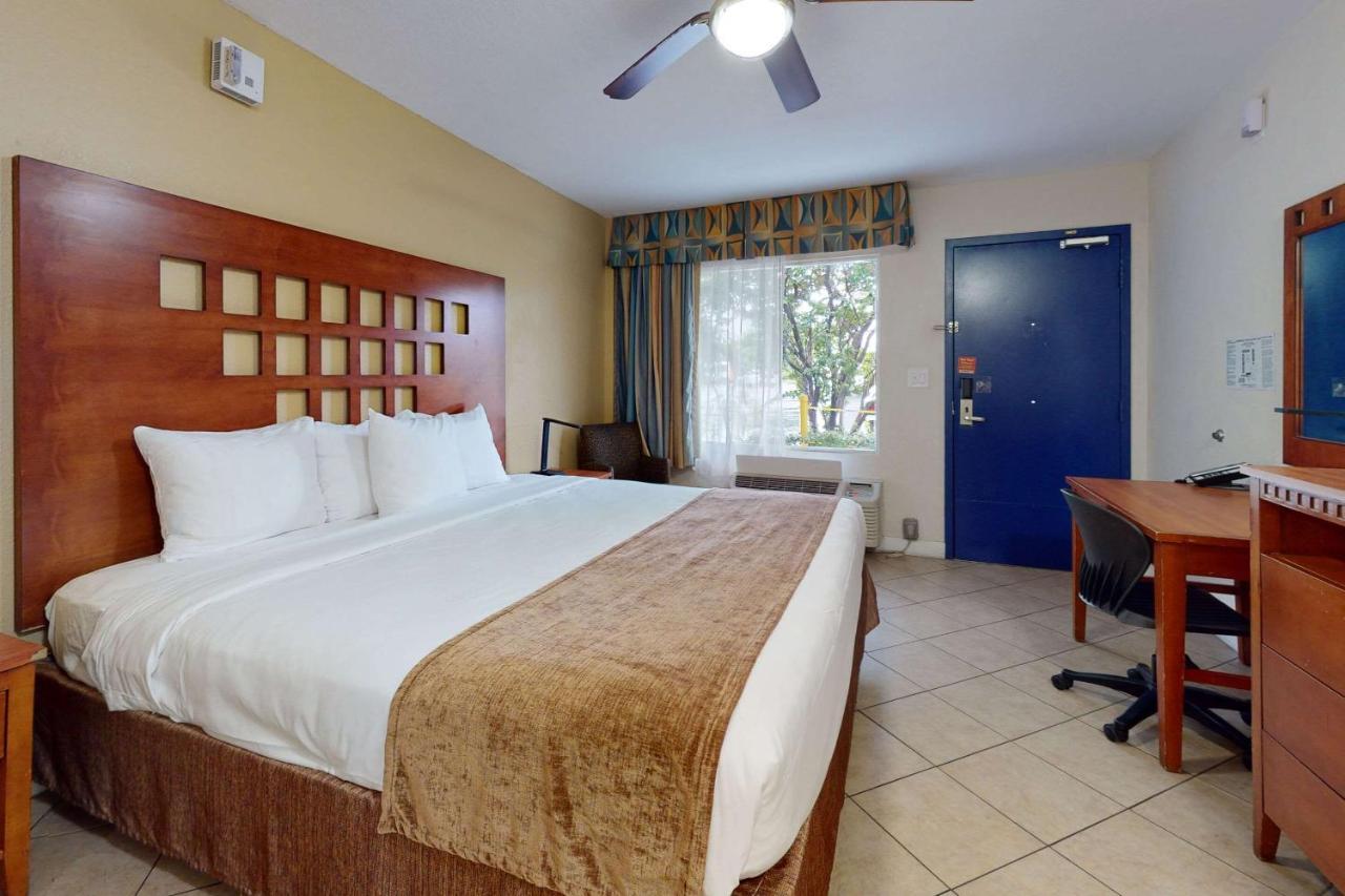 Rodeway Inn & Suites Fort Lauderdale Airport & Cruise Port Dania Beach Exterior foto