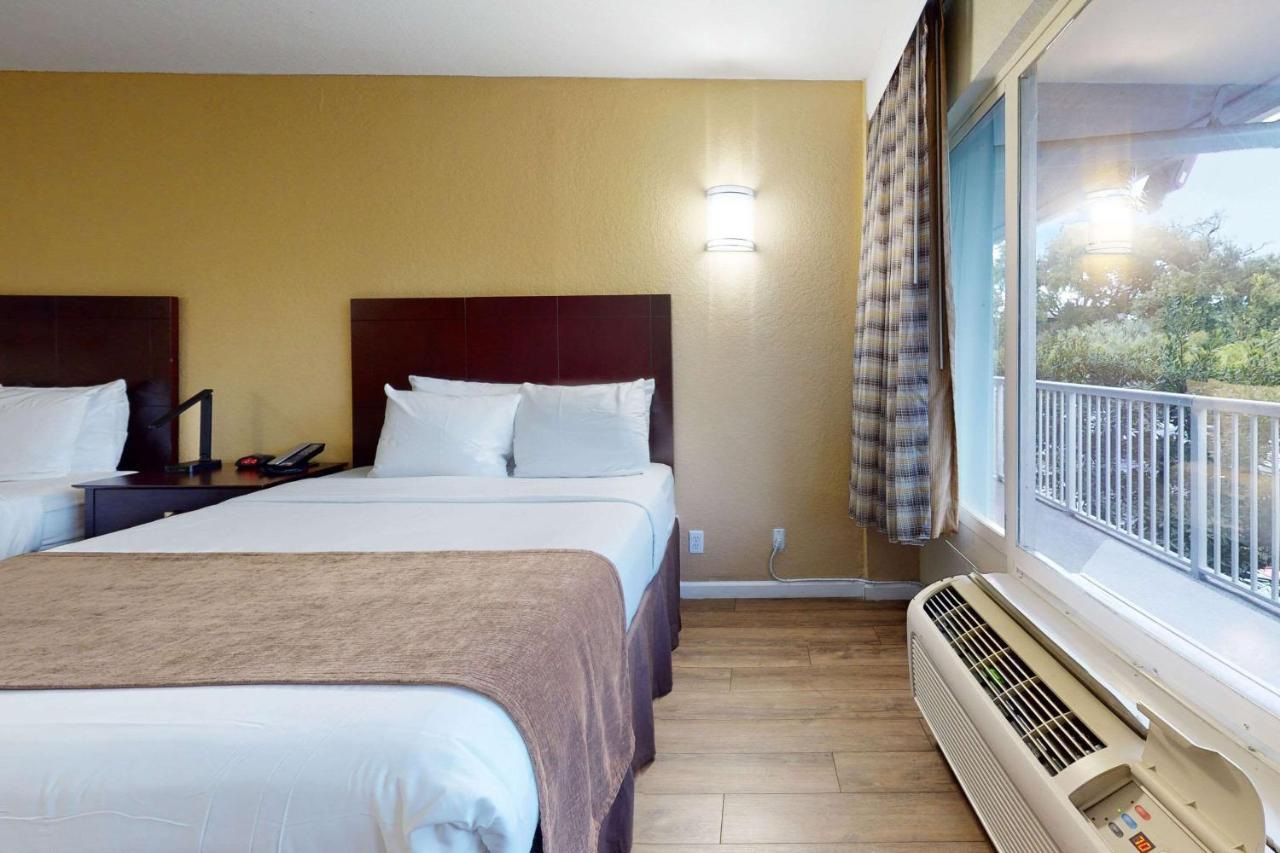 Rodeway Inn & Suites Fort Lauderdale Airport & Cruise Port Dania Beach Exterior foto