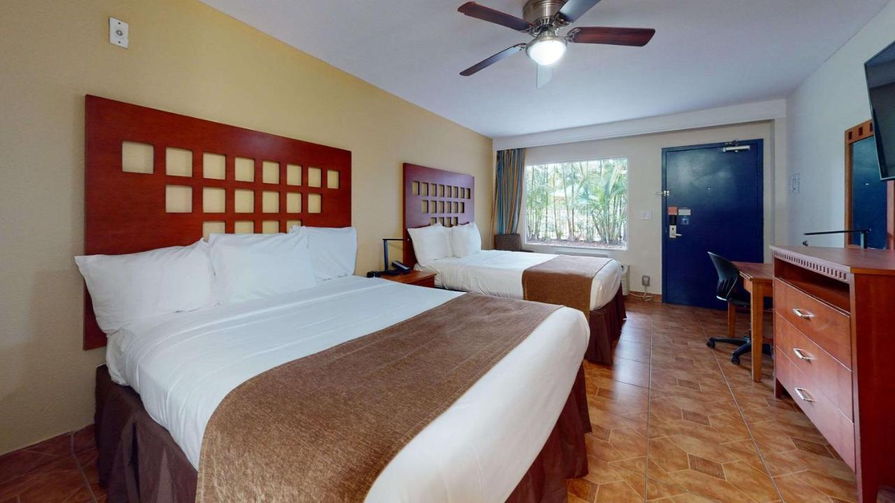 Rodeway Inn & Suites Fort Lauderdale Airport & Cruise Port Dania Beach Exterior foto