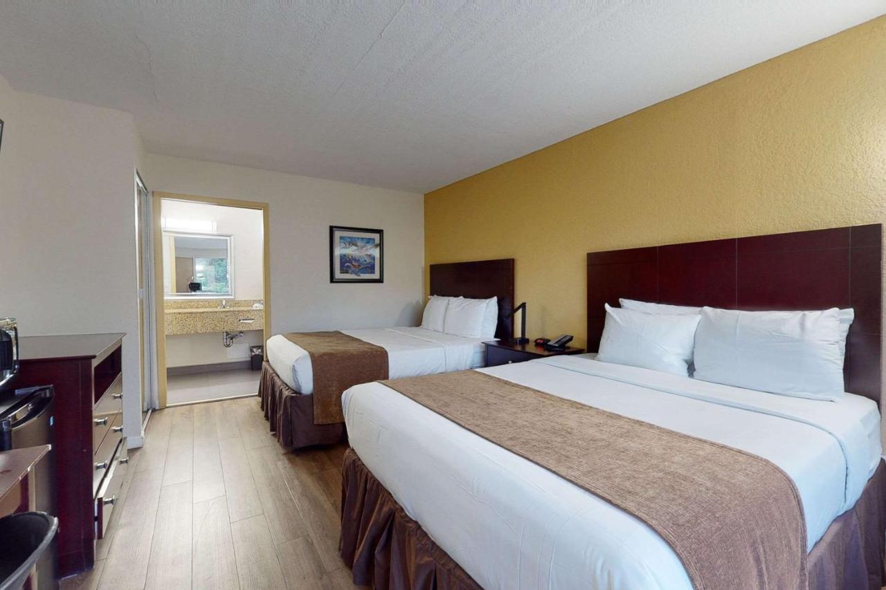 Rodeway Inn & Suites Fort Lauderdale Airport & Cruise Port Dania Beach Exterior foto